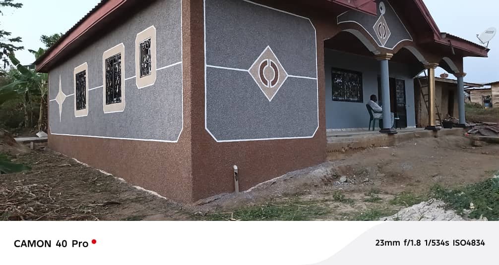 Crépis décoratif pour façades au Cameroun